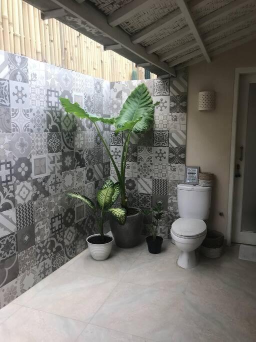 Desa Naga Villa Canggu Exteriör bild