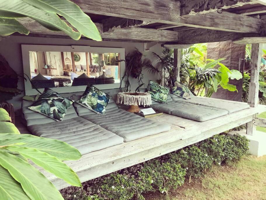 Desa Naga Villa Canggu Exteriör bild