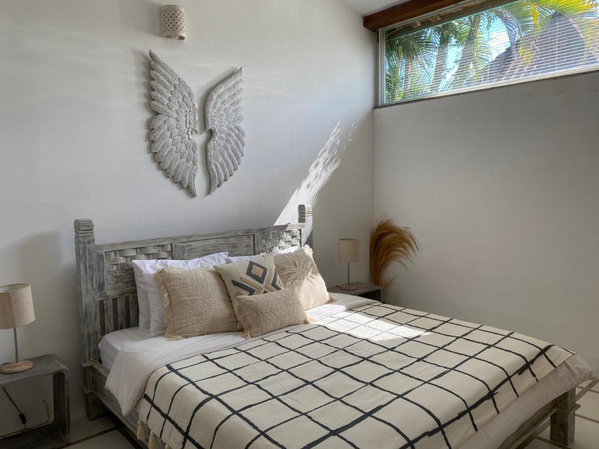 Desa Naga Villa Canggu Exteriör bild