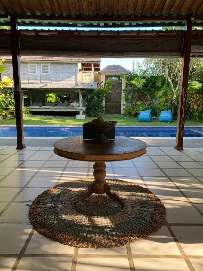 Desa Naga Villa Canggu Exteriör bild